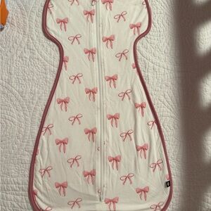 Kyte BABY Pink Bow Swaddle
